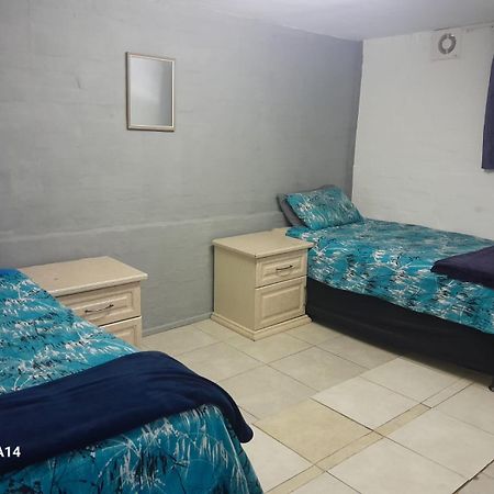Pmb Backpackers Lodge Пітермаріцбург Екстер'єр фото