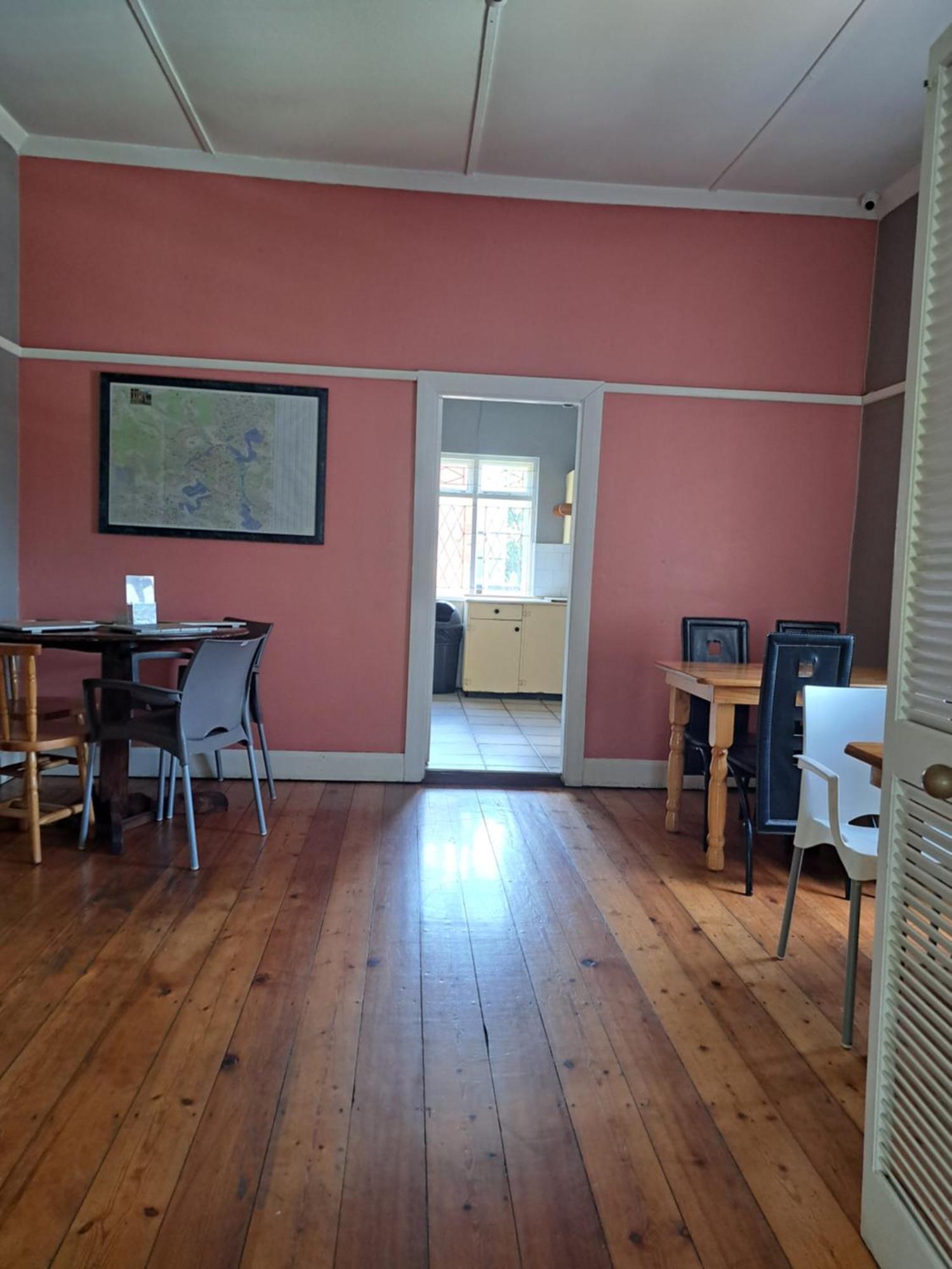 Pmb Backpackers Lodge Пітермаріцбург Екстер'єр фото
