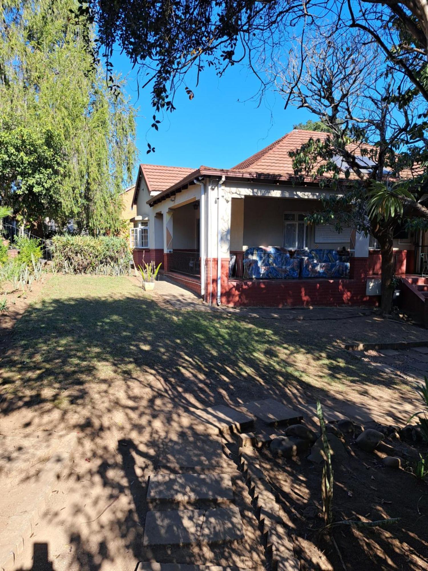 Pmb Backpackers Lodge Пітермаріцбург Екстер'єр фото