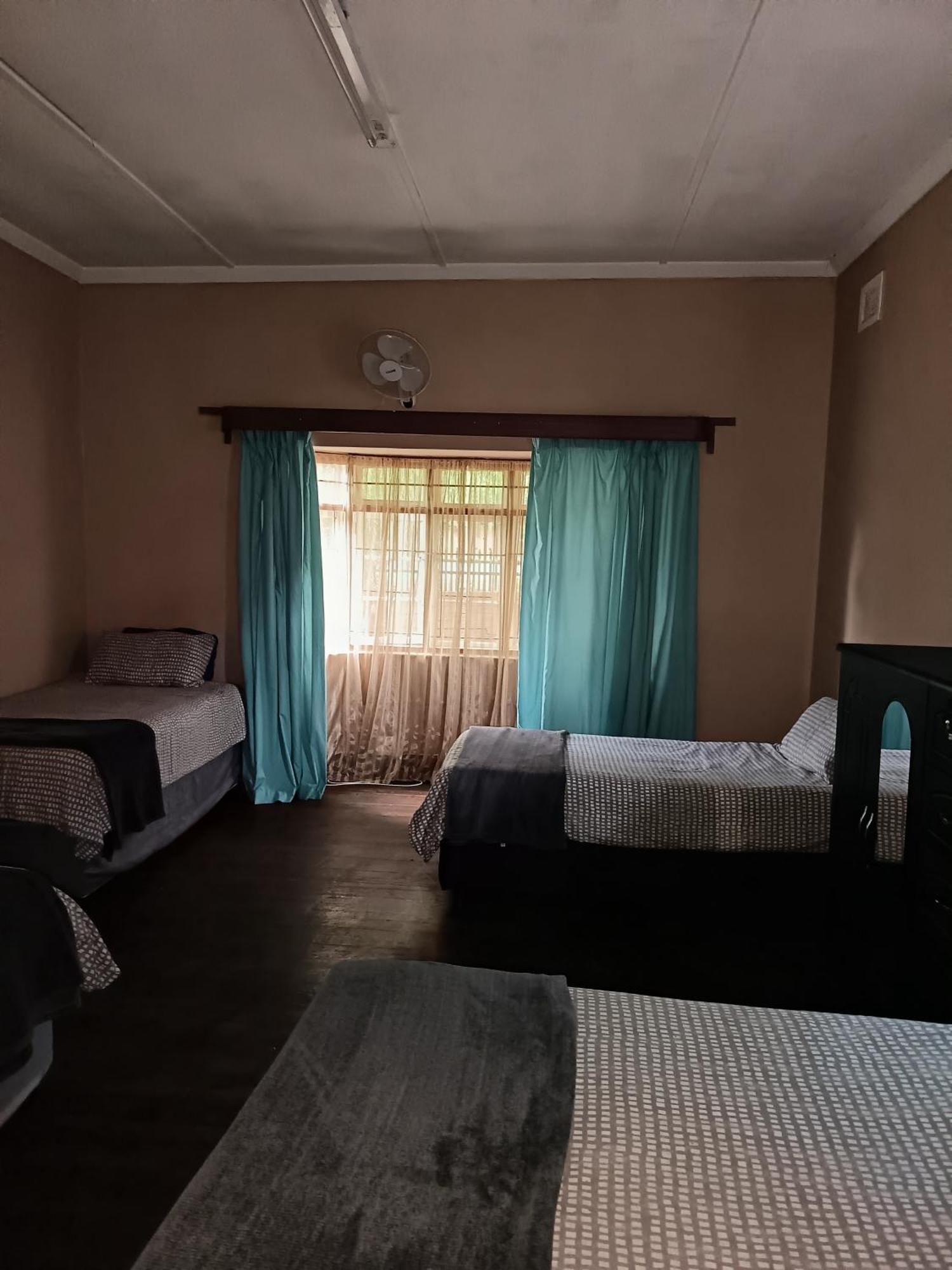 Pmb Backpackers Lodge Пітермаріцбург Екстер'єр фото